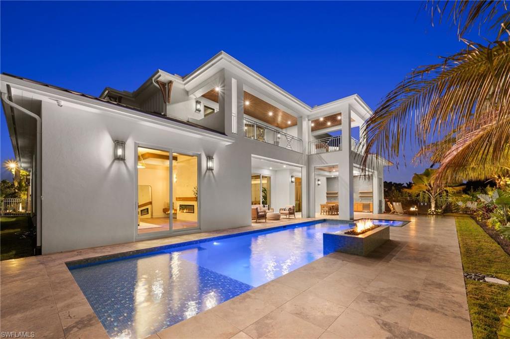 MOORINGS - Residential