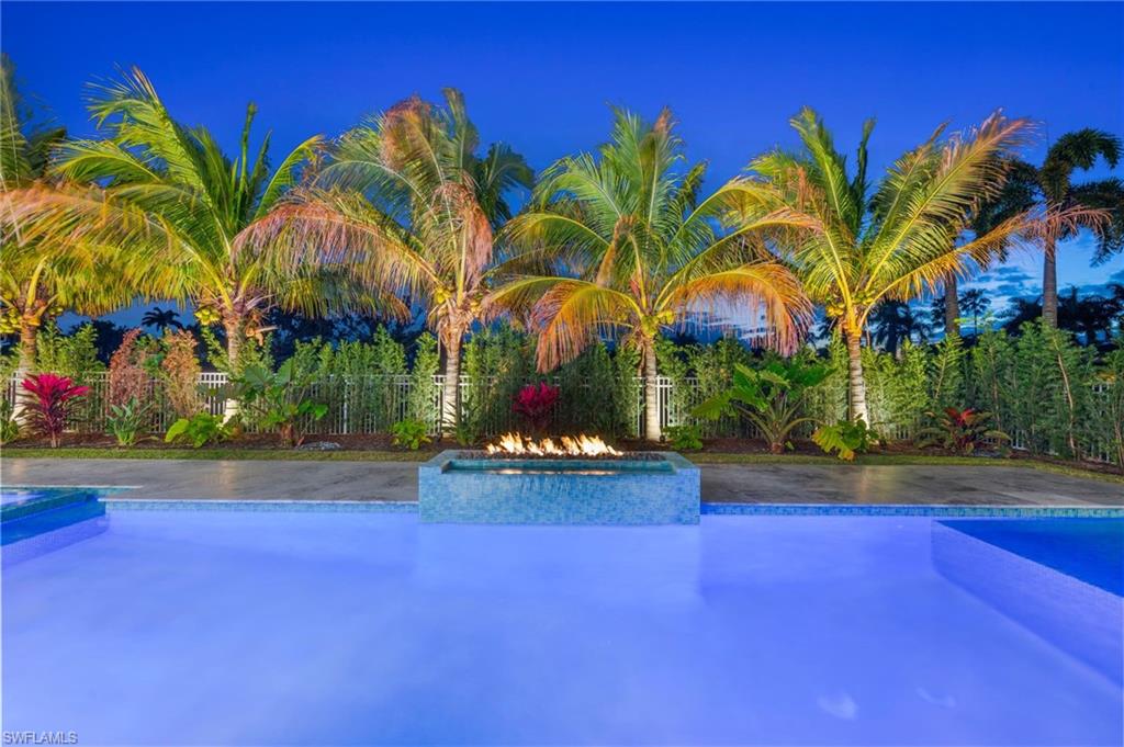 MOORINGS - Residential