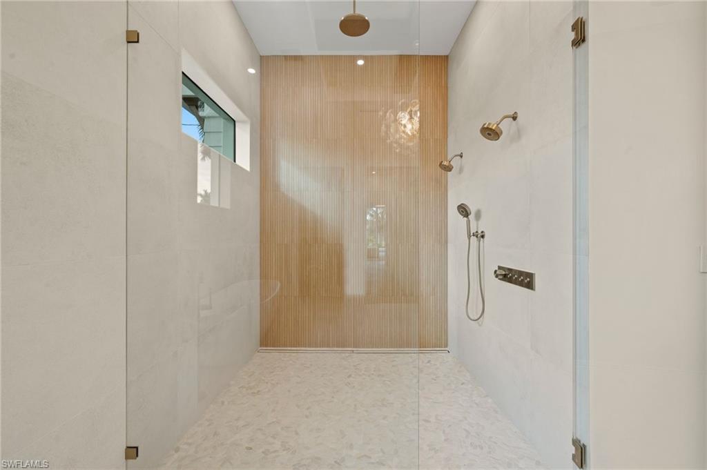 MOORINGS - Residential