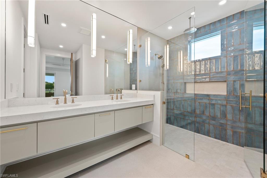 MOORINGS - Residential