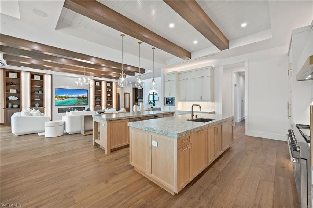 MOORINGS - Residential