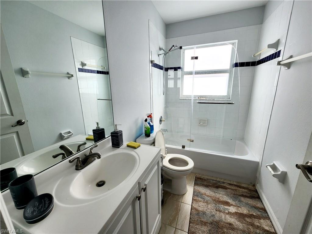 HUNTINGTON LAKES - Residential Lease