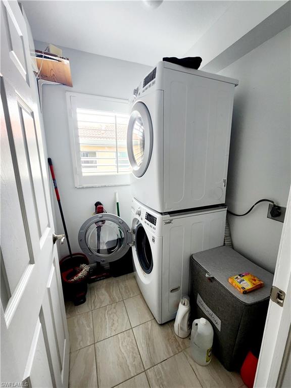 HUNTINGTON LAKES - Residential Lease