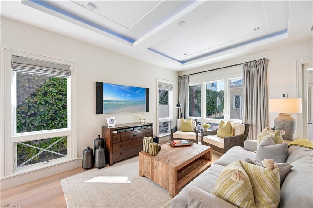 OLDE NAPLES - Residential