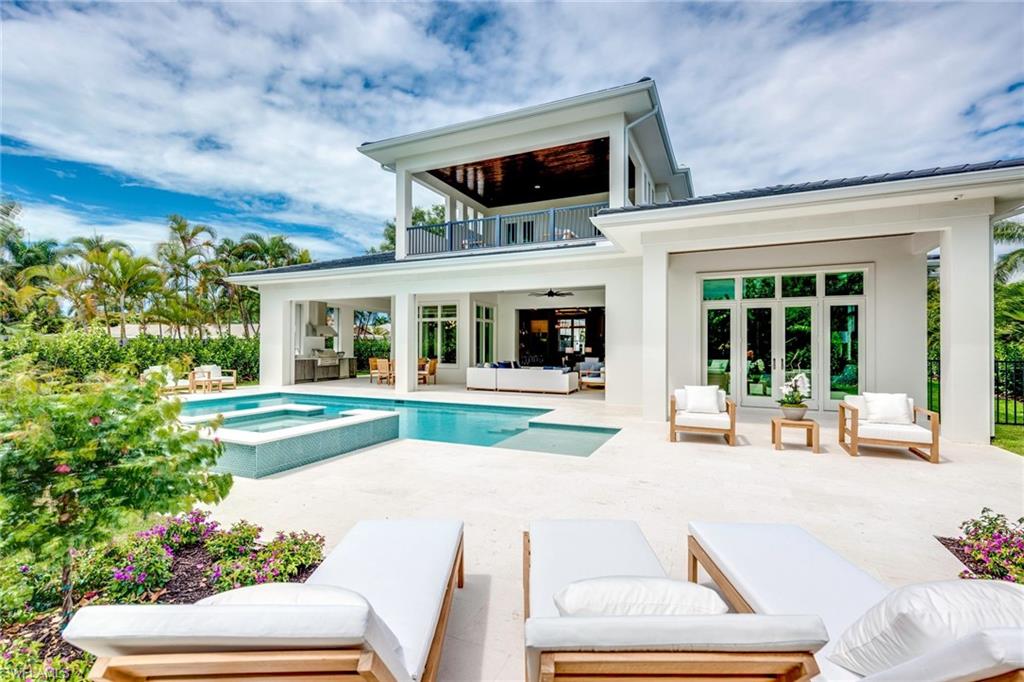 MOORINGS - Residential