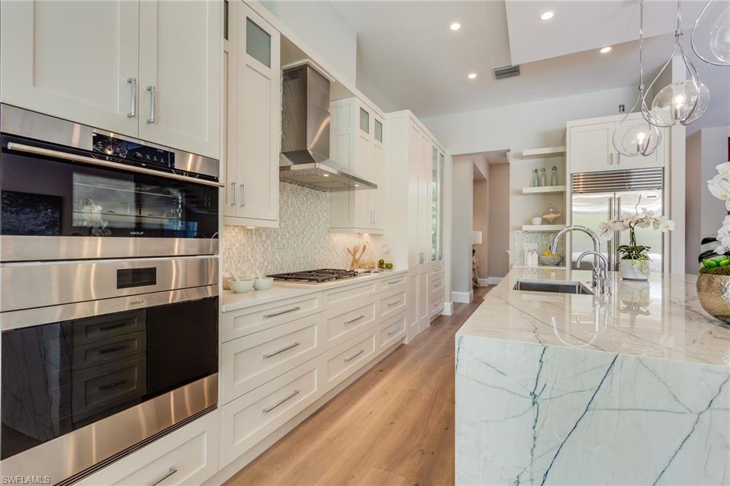 MOORINGS - Residential