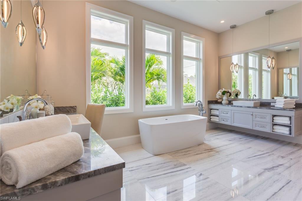 MOORINGS - Residential