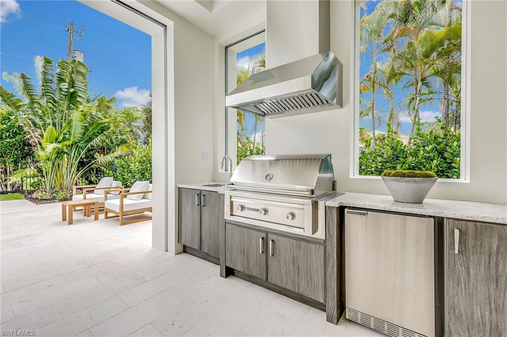 MOORINGS - Residential