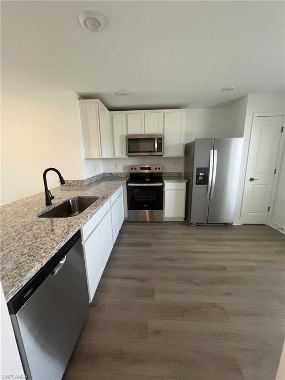 MIRROR LAKES - Residential