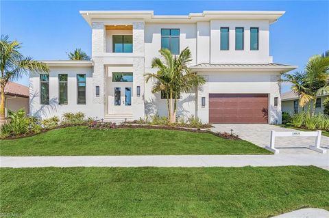 826 Magnolia CT MARCO ISLAND FL 34145