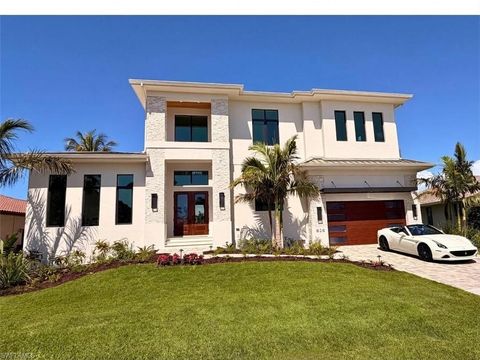 826 Magnolia CT MARCO ISLAND FL 34145