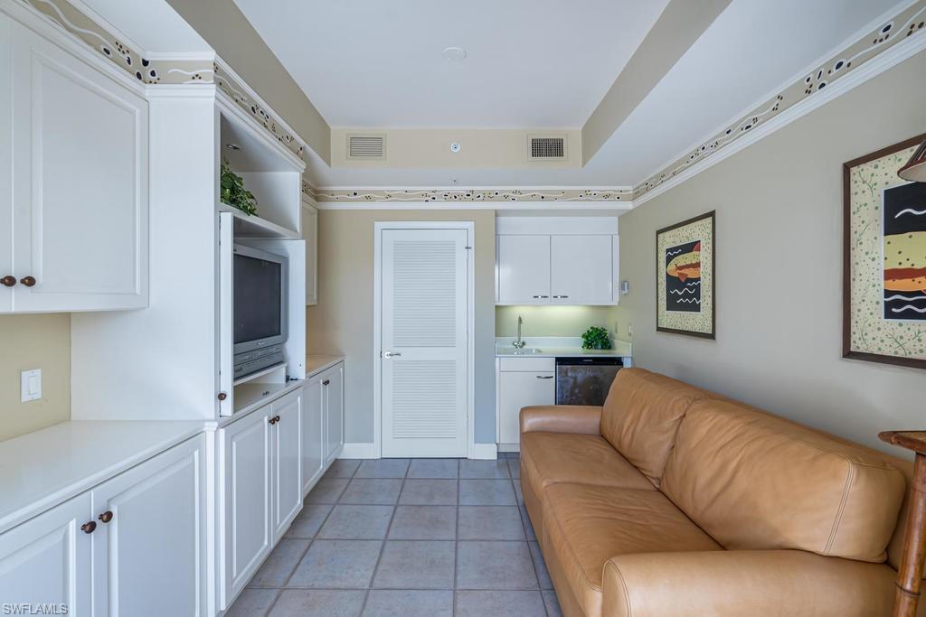 REMINGTON AT BAY COLONY - Residential