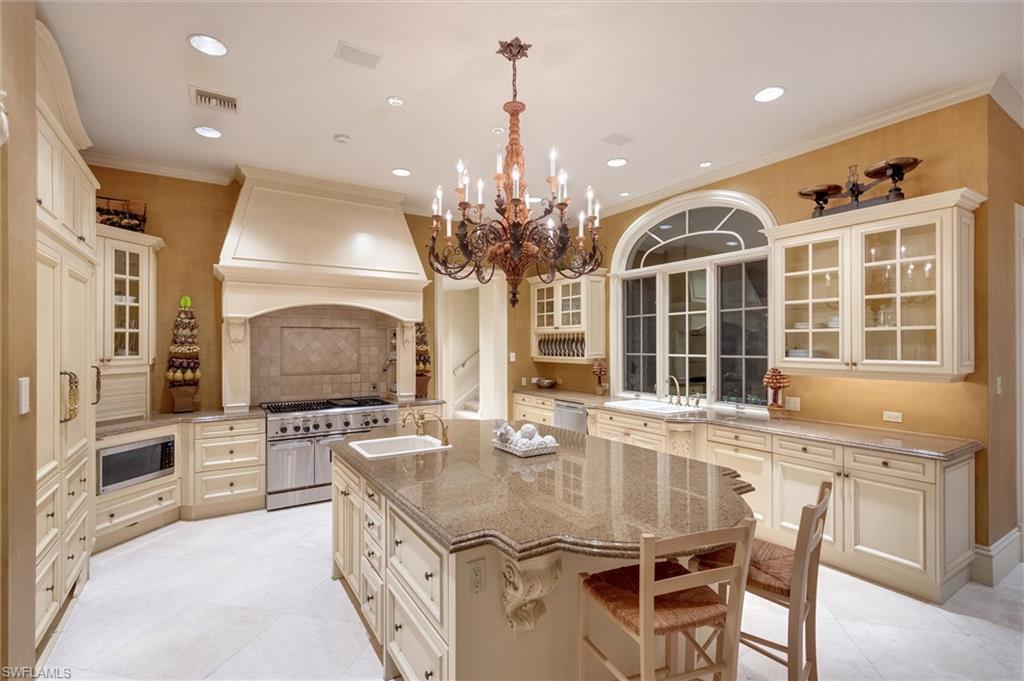 ESTATES AT BAY COLONY GOLF CLUB - Residential