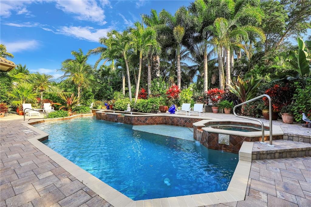 MOORINGS - Residential