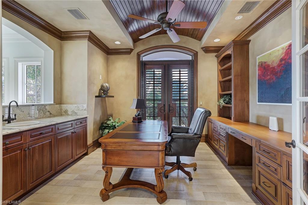 MOORINGS - Residential