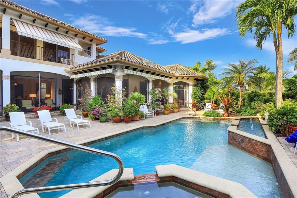 MOORINGS - Residential