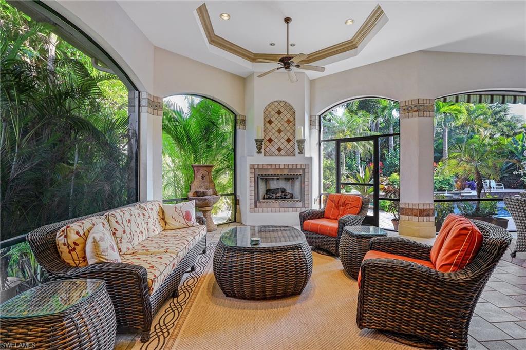 MOORINGS - Residential