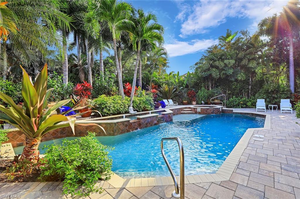 MOORINGS - Residential