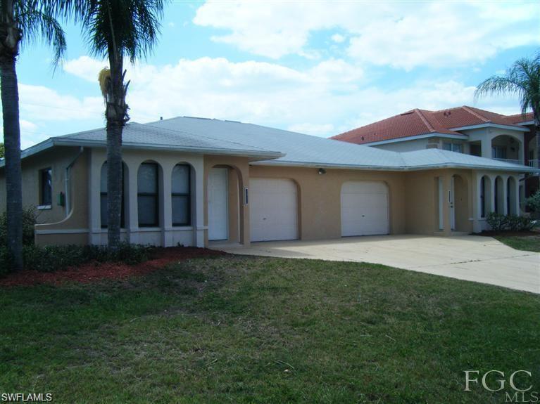 CAPE CORAL - Residential
