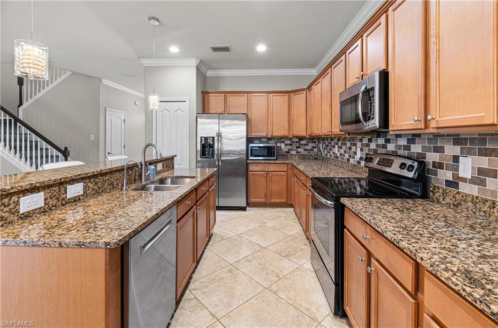 REFLECTION ISLES - Residential