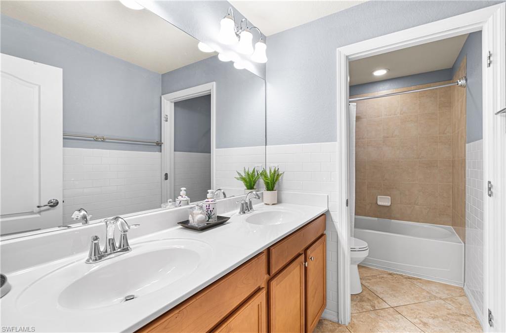 REFLECTION ISLES - Residential