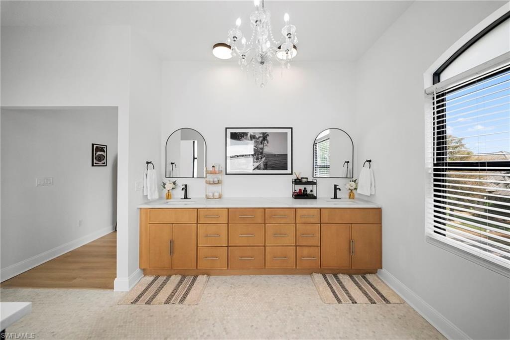 ST. CHARLES HARBOUR - Residential