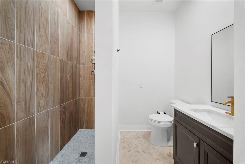 ST. CHARLES HARBOUR - Residential