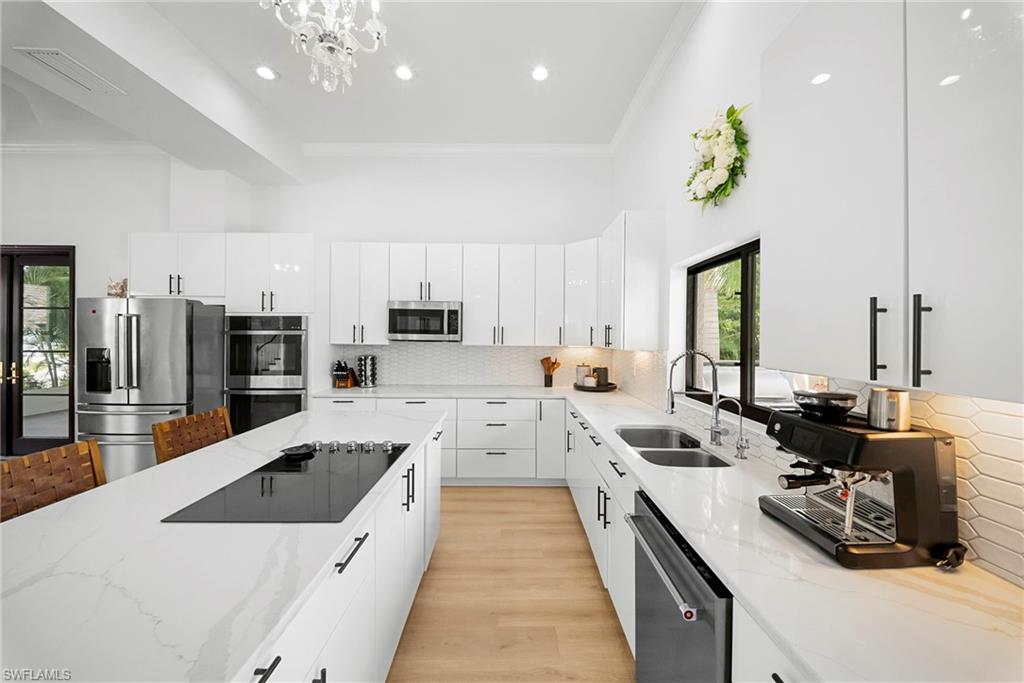 ST. CHARLES HARBOUR - Residential