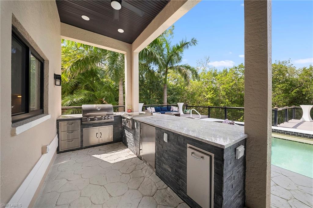 ST. CHARLES HARBOUR - Residential