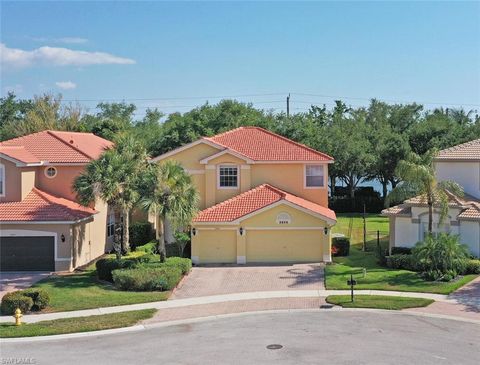 1945 Isla De Palma CIR NAPLES FL 34119