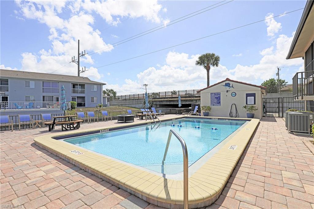 SANTA BARBARA CONDO - Residential