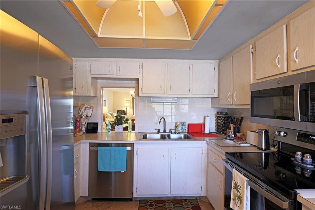 SANTA BARBARA CONDO - Residential