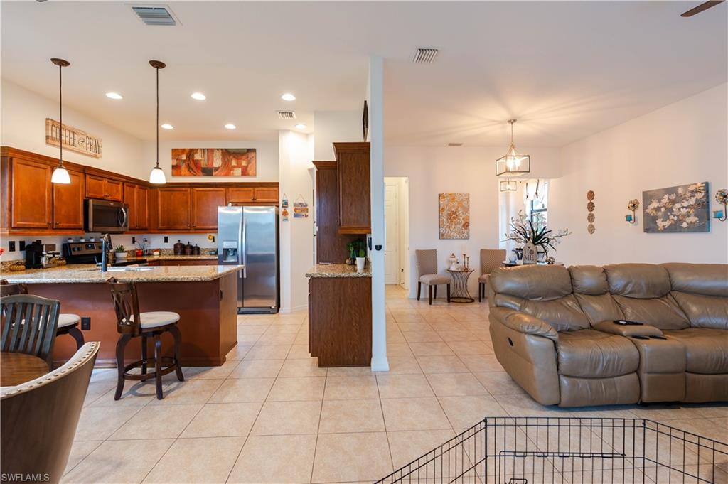 COQUINA AT MAPLE RIDGE - Residential Lease