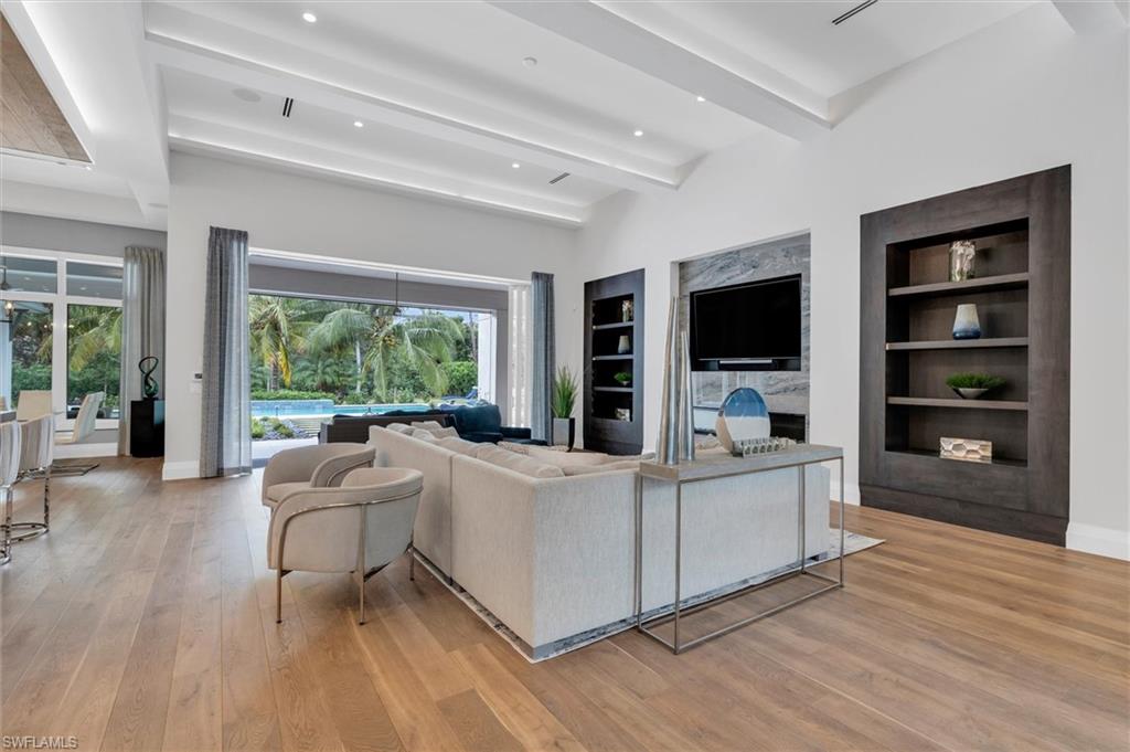 PINE RIDGE - Residential