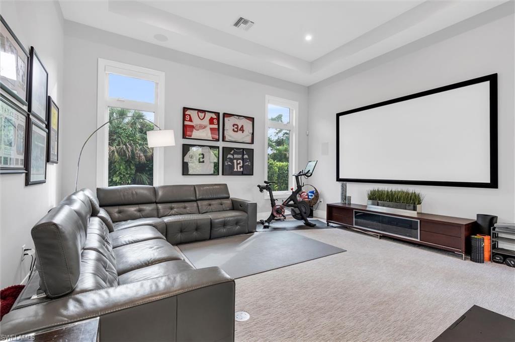 PINE RIDGE - Residential