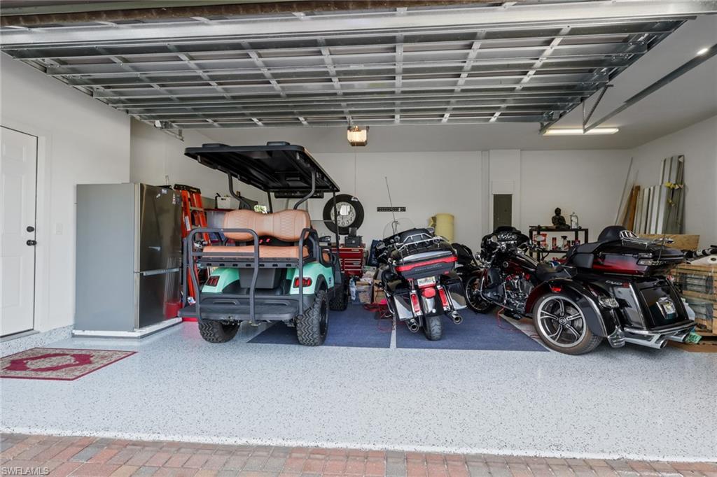 MAPLE RIDGE - Residential