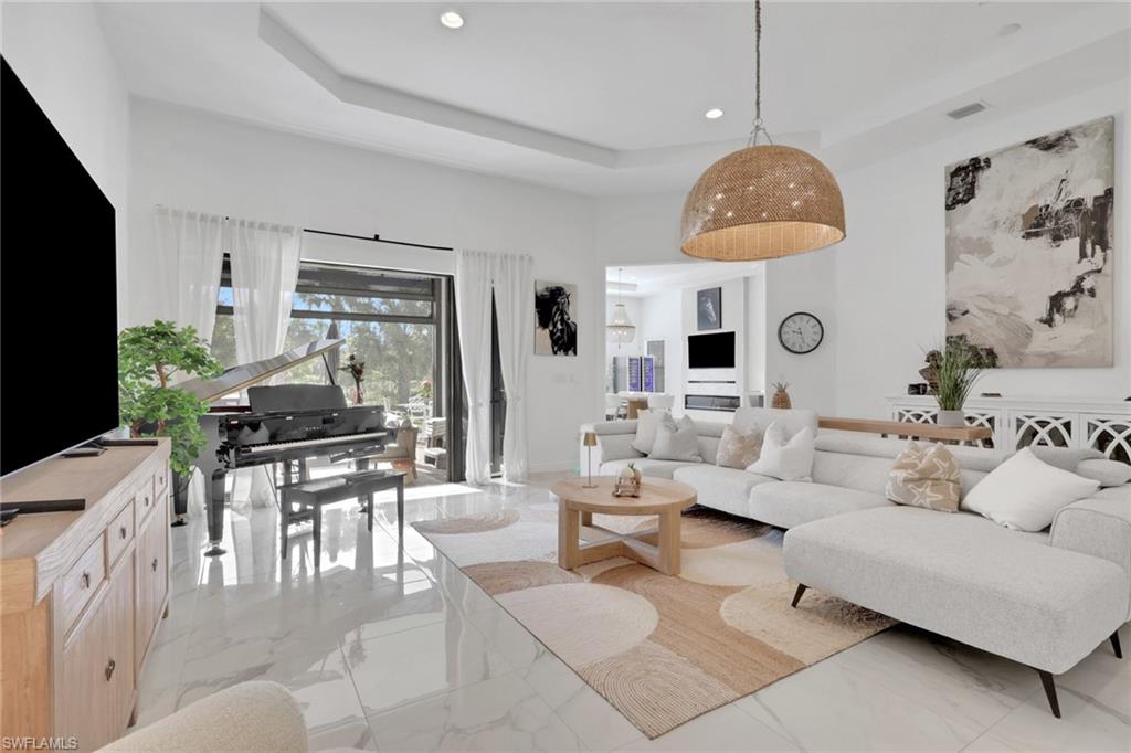 MAPLE RIDGE - Residential