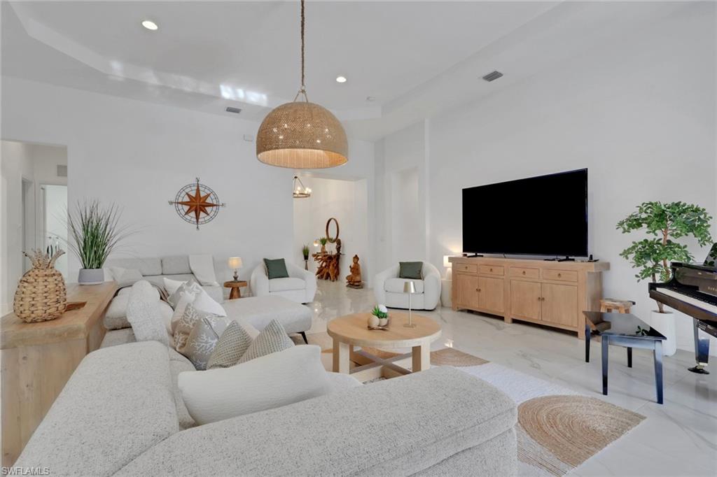 MAPLE RIDGE - Residential