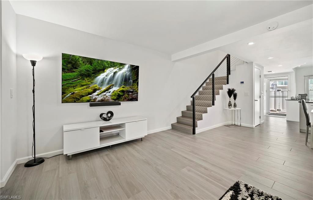 BOARDWALK CAPER - Residential