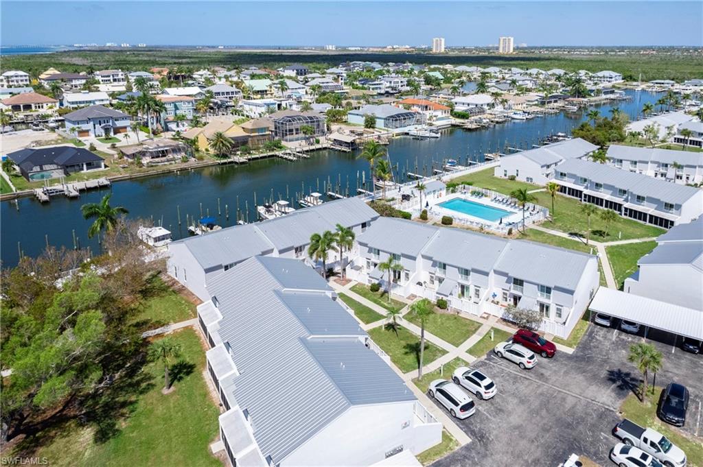 BOARDWALK CAPER - Residential