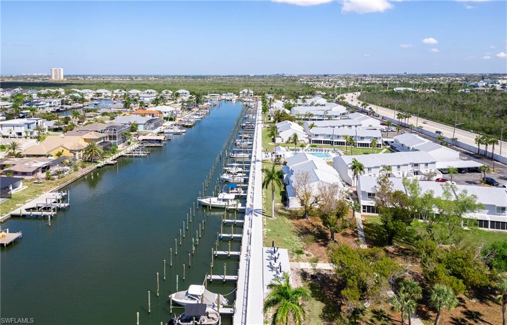 BOARDWALK CAPER - Residential