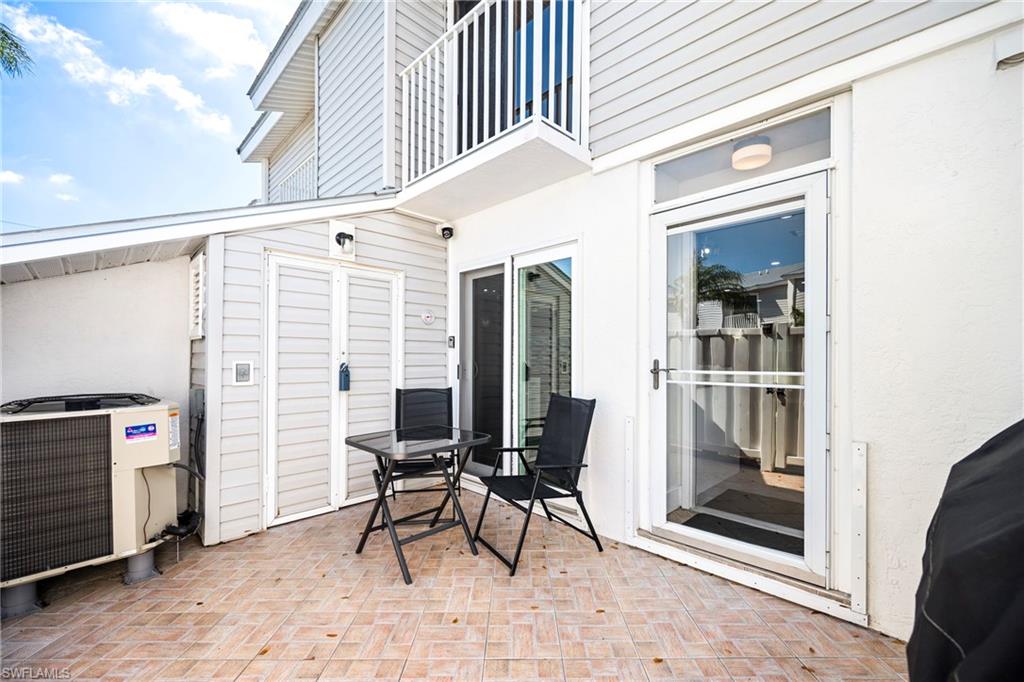 BOARDWALK CAPER - Residential