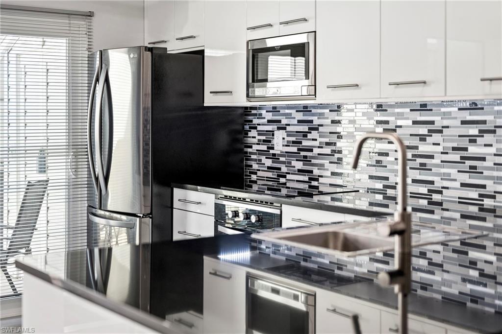 BOARDWALK CAPER - Residential