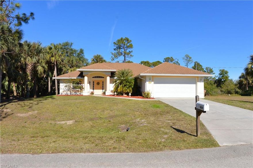 This lovely 1760 square foot home in Meadow Brook Estates is surrounded by other beautiful homes and sits on an over-sized corner lot.  The home has 3 bedrooms, 2 bathrooms and a den/office with french doors.  The kitchen has black appliances, black granite countertops and breakfast bar.  The home has an open floor plan with a wall of sliding glass doors in the living room area.  The closets in all the rooms are very spacious.  The master has ensuite bath and a large walk-in closet.  The split floor plan makes this an ideal family home.  Minutes to shopping, dining, churches, medical and banking.