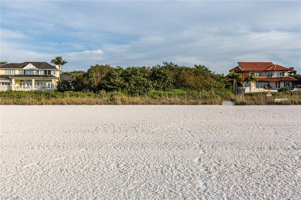 HIDEAWAY BEACH - Land