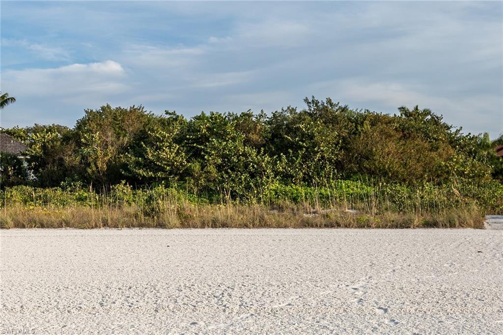 HIDEAWAY BEACH - Land