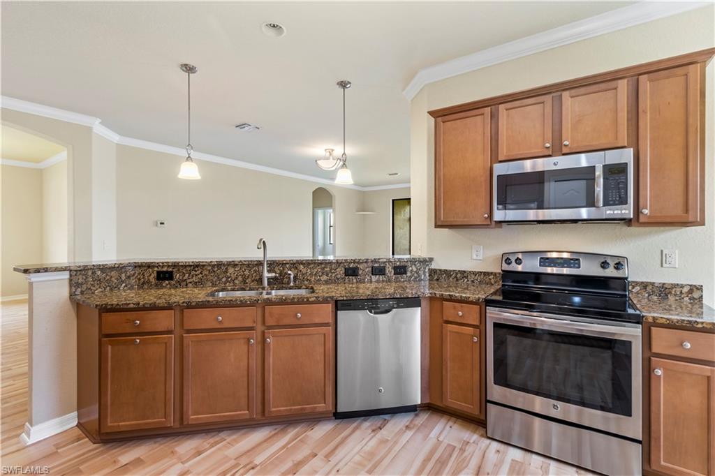 REFLECTION ISLES - Residential