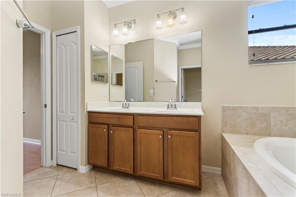 REFLECTION ISLES - Residential