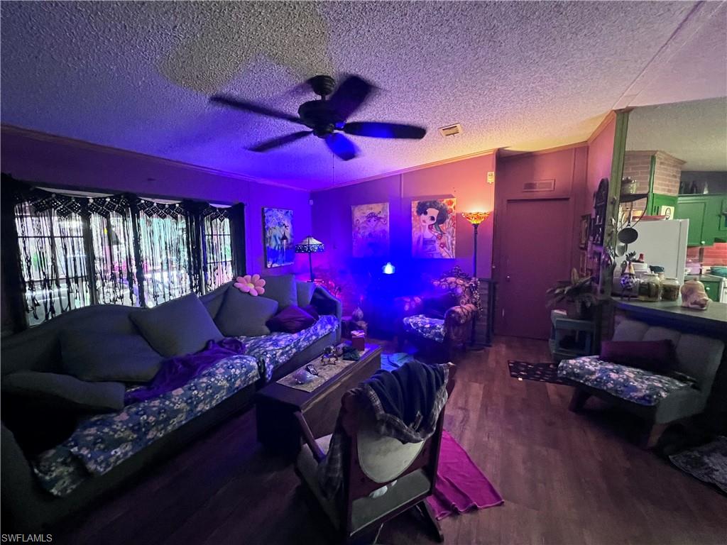 MONTURA - Residential