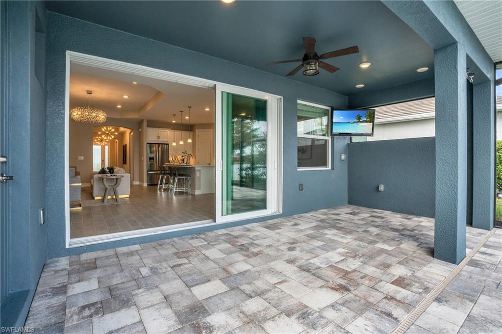 HALFMOON POINT - Residential